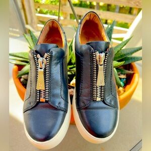 Frye Black Leather Shoes (“Lena Zip Low”) size 6M in like new condition.